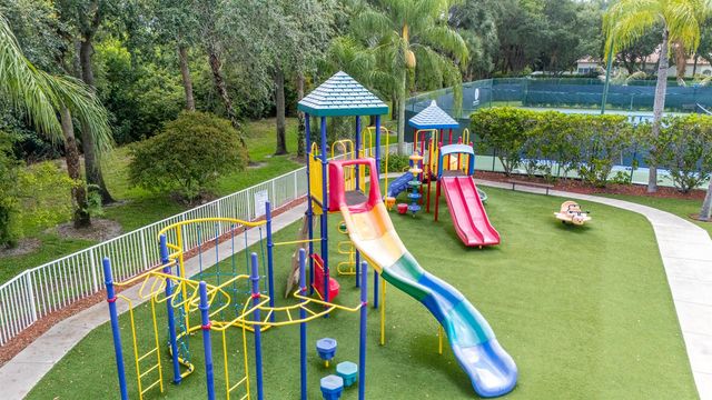 8279 Via Leonessa Drive, Boca Raton, FL 33433