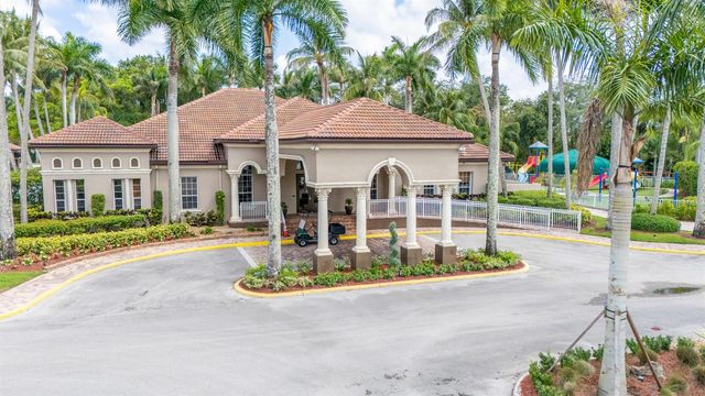 8279 Via Leonessa Drive, Boca Raton, FL 33433