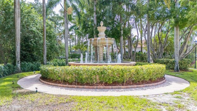 8279 Via Leonessa Drive, Boca Raton, FL 33433