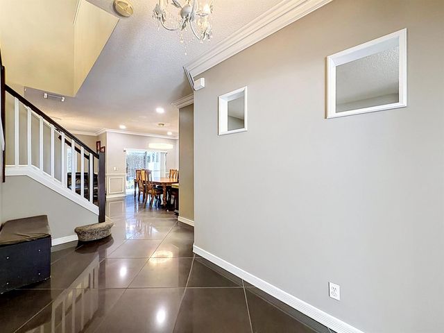 8279 Via Leonessa Drive, Boca Raton, FL 33433