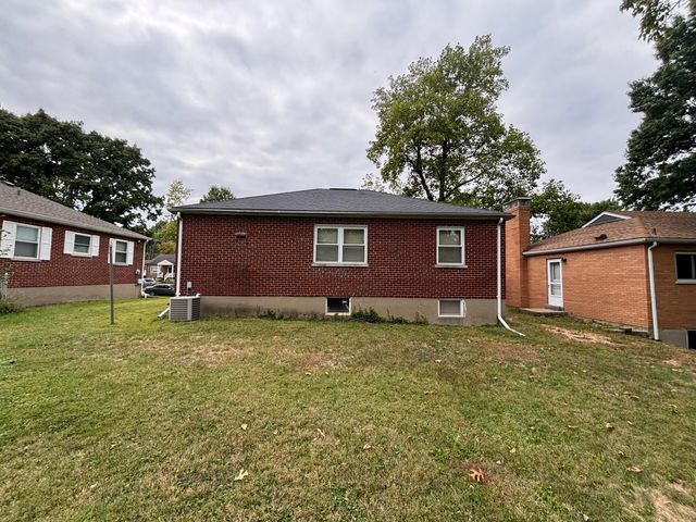 15 Sweetbriar Avenue, Florence, KY 41042
