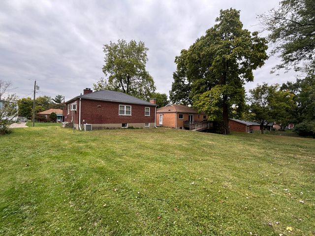 15 Sweetbriar Avenue, Florence, KY 41042