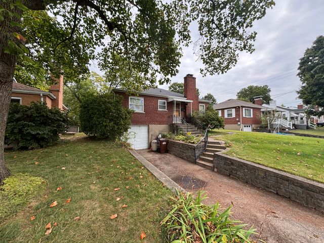 15 Sweetbriar Avenue, Florence, KY 41042