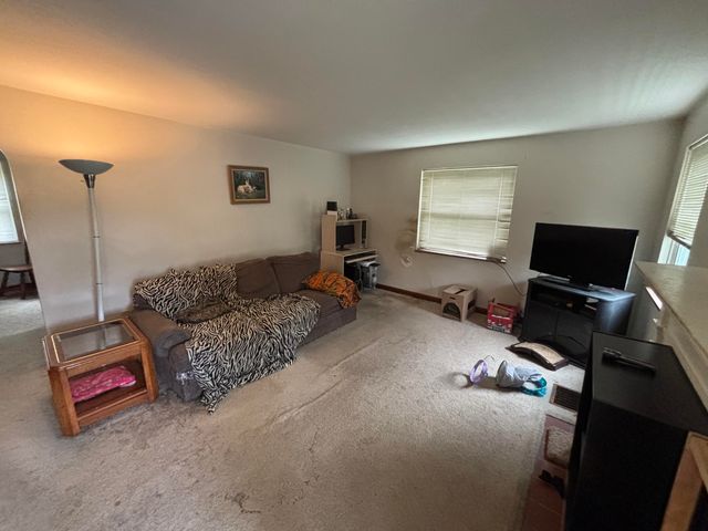 15 Sweetbriar Avenue, Florence, KY 41042