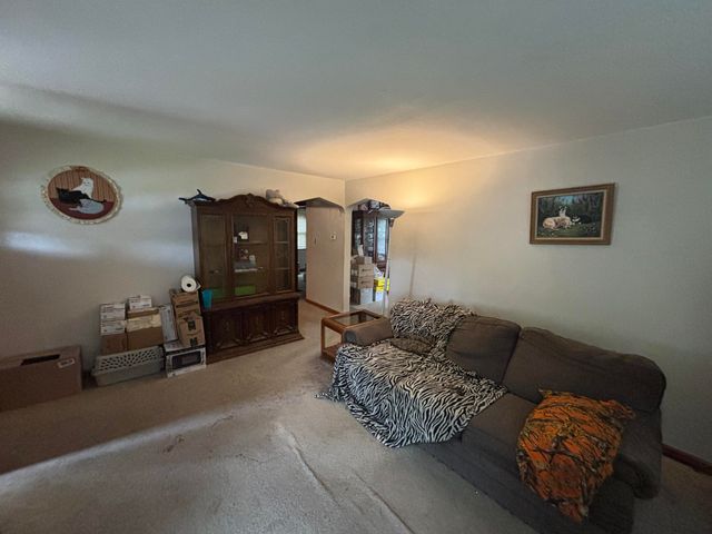 15 Sweetbriar Avenue, Florence, KY 41042