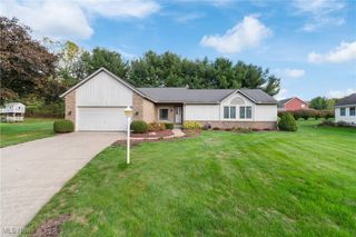 13342 Prince Georges Avenue NW, Uniontown, OH 44685