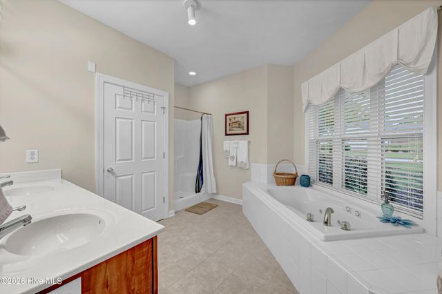 3810 River Front Place Unit 101, Wilmington, NC 28412