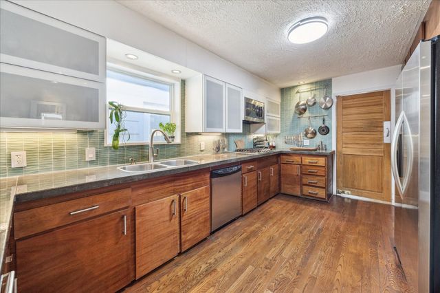 10102 Knoboak Drive, Houston, TX 77080