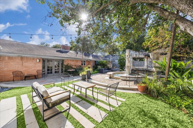 10102 Knoboak Drive, Houston, TX 77080