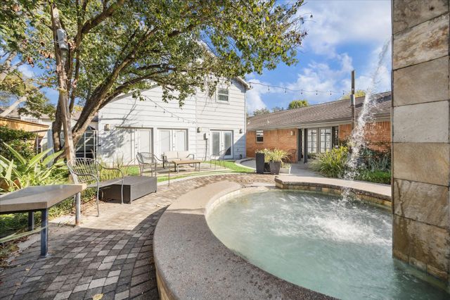 10102 Knoboak Drive, Houston, TX 77080