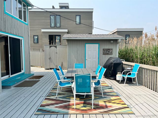 6 Atlantic Avenue, Seaview, NY 11770