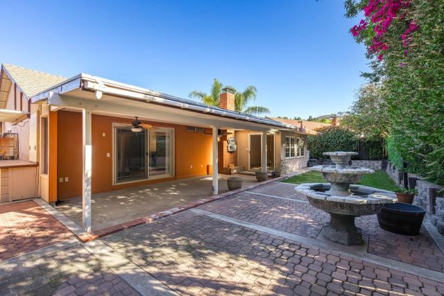 2020 Gary Lane, Escondido, CA 92026