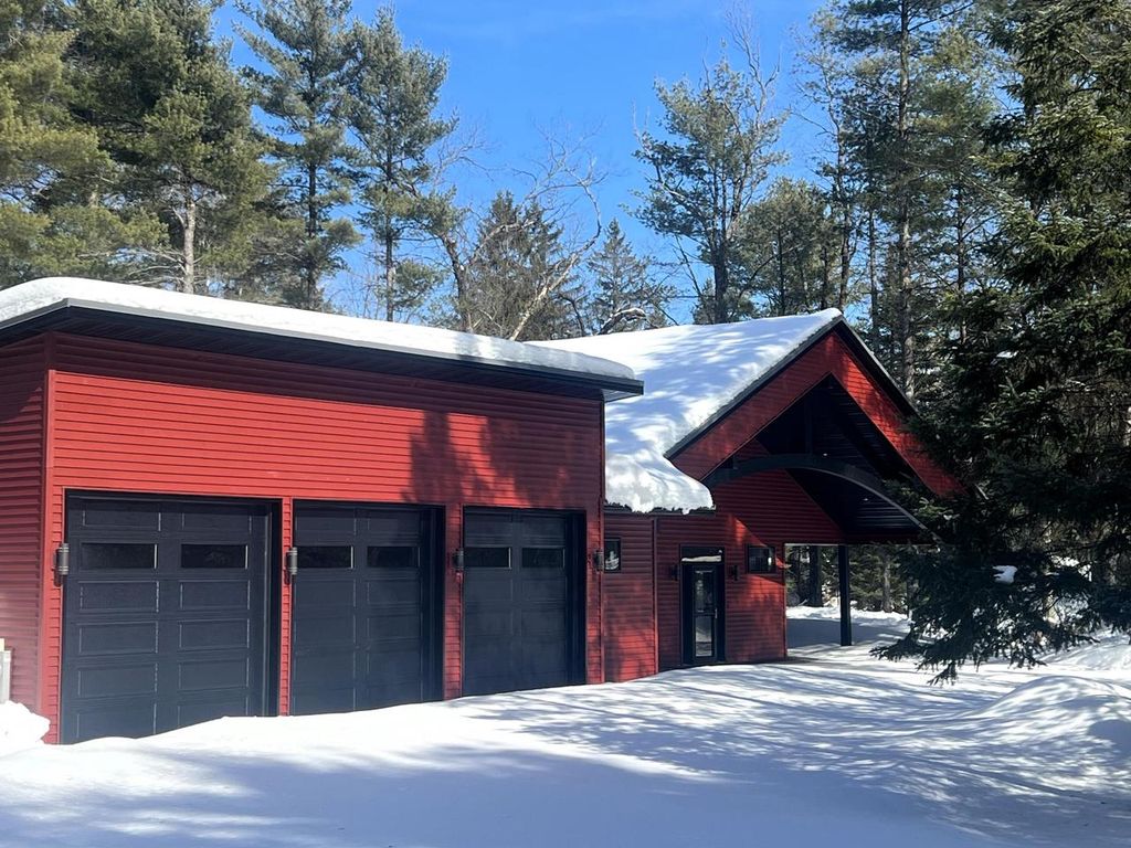 12086 Tar Dam ROAD, Crivitz, WI 54114