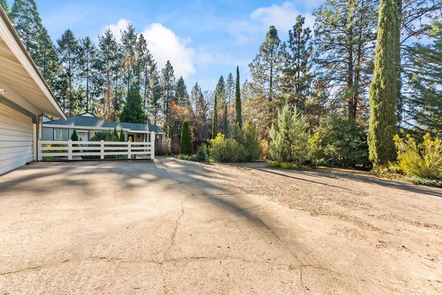 4624 Pony Express Trl, Camino, CA 95709