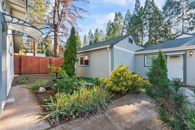 4624 Pony Express Trl, Camino, CA 95709