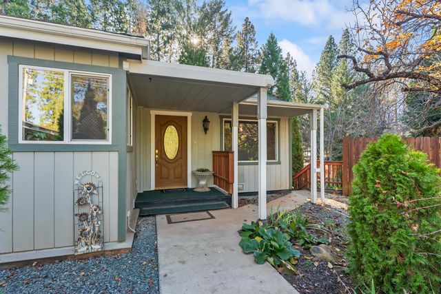 4624 Pony Express Trl, Camino, CA 95709