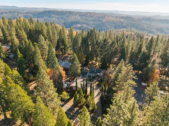 4624 Pony Express Trl, Camino, CA 95709