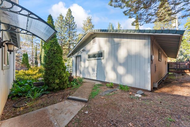 4624 Pony Express Trl, Camino, CA 95709