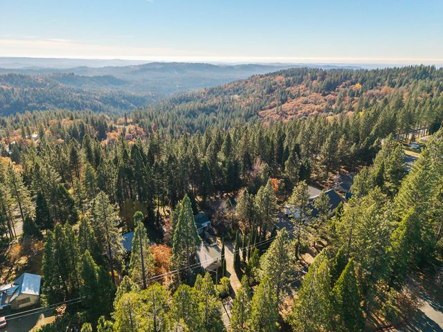 4624 Pony Express Trl, Camino, CA 95709