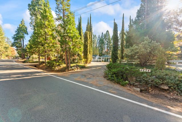 4624 Pony Express Trl, Camino, CA 95709