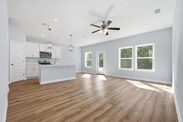 6118 Clover Street, Crestview, FL 32539