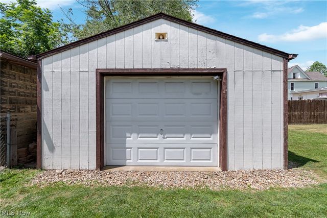 105 8th Street SW, Massillon, OH 44647
