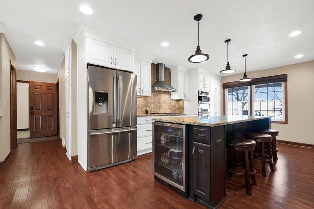 2760 N Park DRIVE, Wauwatosa, WI 53222