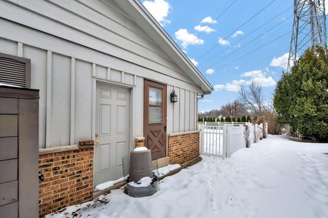 2760 N Park DRIVE, Wauwatosa, WI 53222