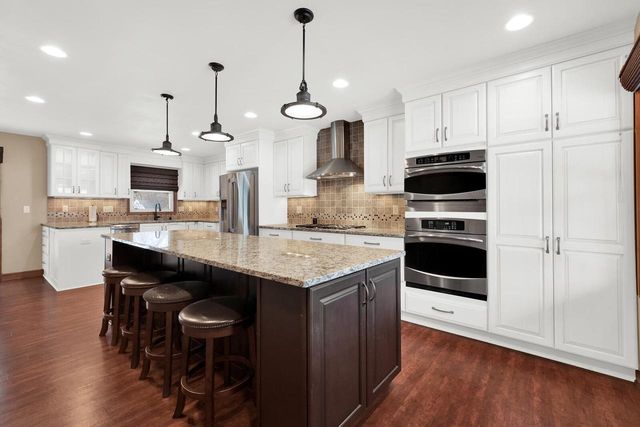 2760 N Park DRIVE, Wauwatosa, WI 53222