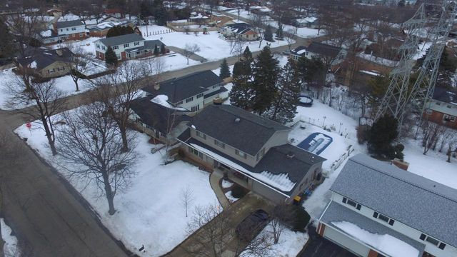 2760 N Park DRIVE, Wauwatosa, WI 53222