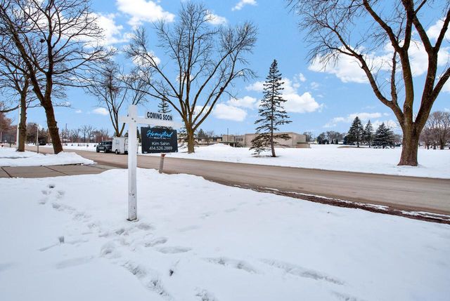 2760 N Park DRIVE, Wauwatosa, WI 53222