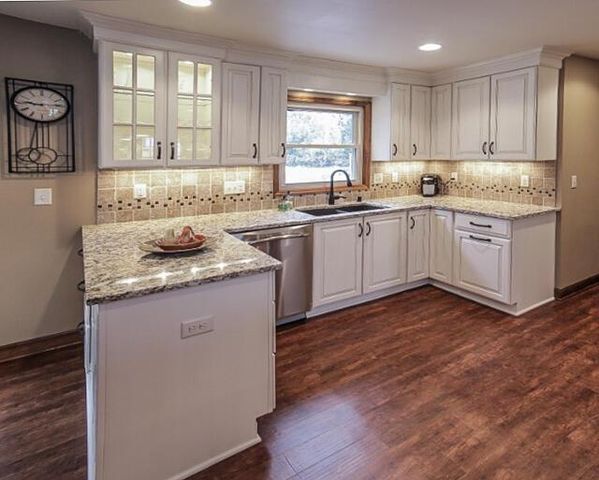 2760 N Park DRIVE, Wauwatosa, WI 53222