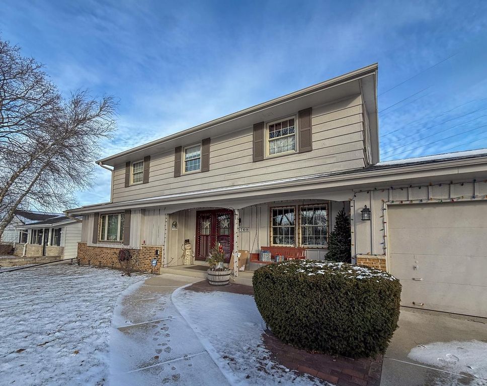2760 N Park DRIVE, Wauwatosa, WI 53222