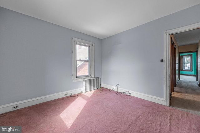 812 STANBRIDGE ST, Norristown, PA 19401