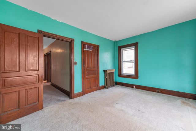 812 STANBRIDGE ST, Norristown, PA 19401