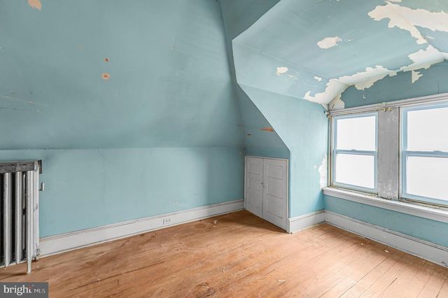 812 STANBRIDGE ST, Norristown, PA 19401