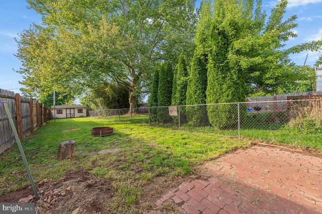 812 STANBRIDGE ST, Norristown, PA 19401