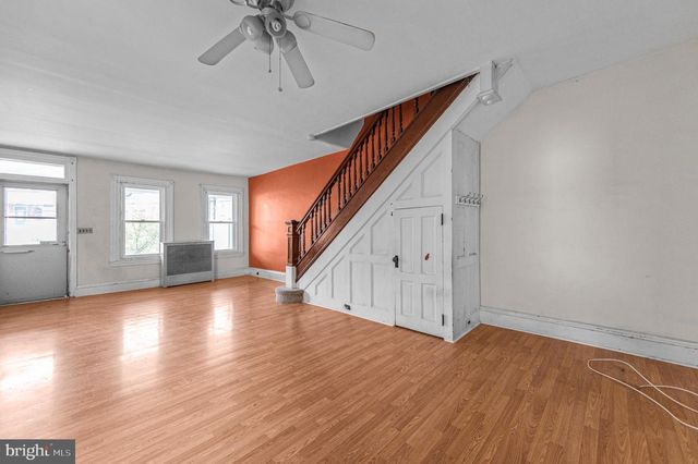 812 STANBRIDGE ST, Norristown, PA 19401