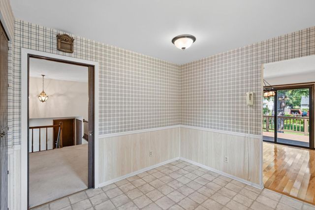 1858 Merrill Street, Roseville, MN 55113