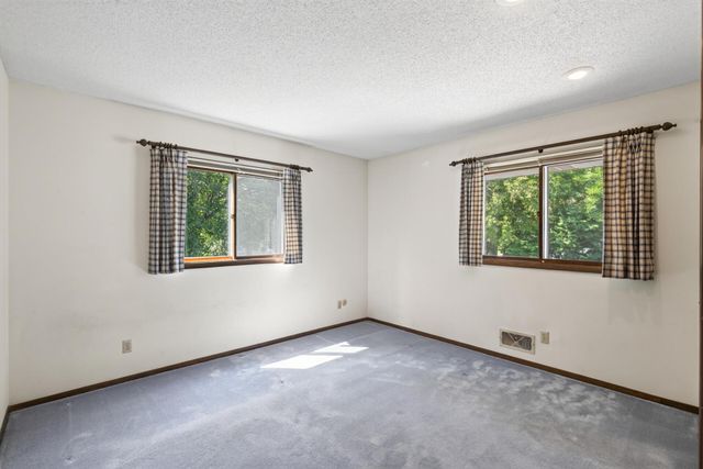 1858 Merrill Street, Roseville, MN 55113