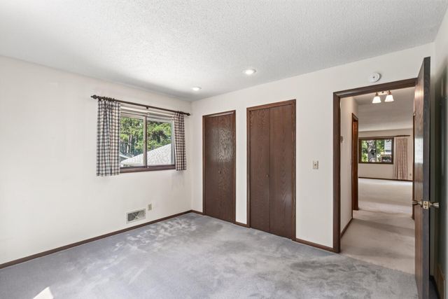 1858 Merrill Street, Roseville, MN 55113