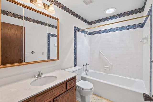 1858 Merrill Street, Roseville, MN 55113