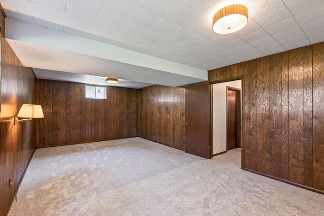 1858 Merrill Street, Roseville, MN 55113