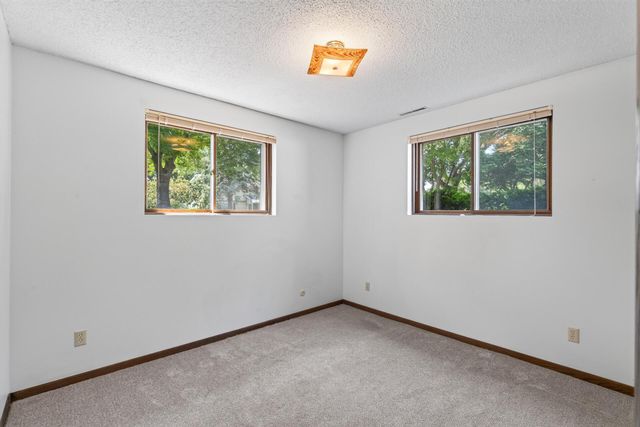 1858 Merrill Street, Roseville, MN 55113