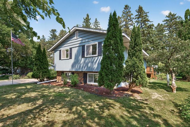 1858 Merrill Street, Roseville, MN 55113