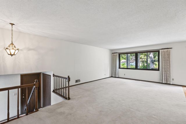 1858 Merrill Street, Roseville, MN 55113