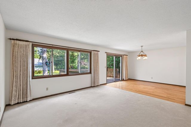 1858 Merrill Street, Roseville, MN 55113