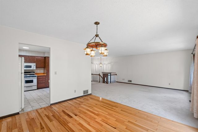 1858 Merrill Street, Roseville, MN 55113