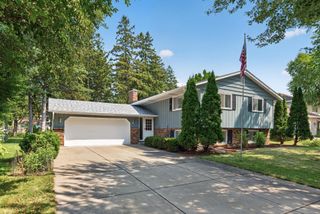 1858 Merrill Street, Roseville, MN 55113