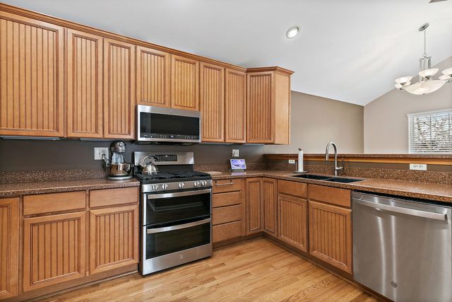 1387 New Haven Drive, Cary, IL 60013